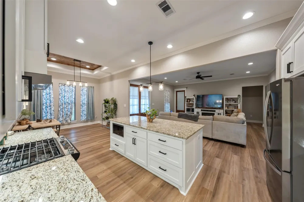 60 Bluegill Drive Shepherd, TX 77371