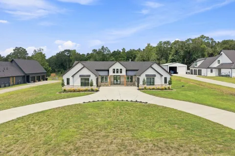 70 Quiet Springs Trail