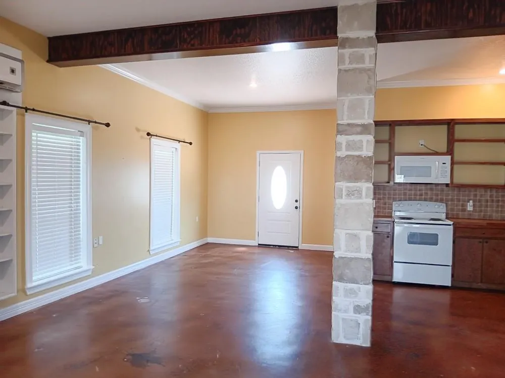 9500 Mayfield Avenue #E Shiro, TX 77876