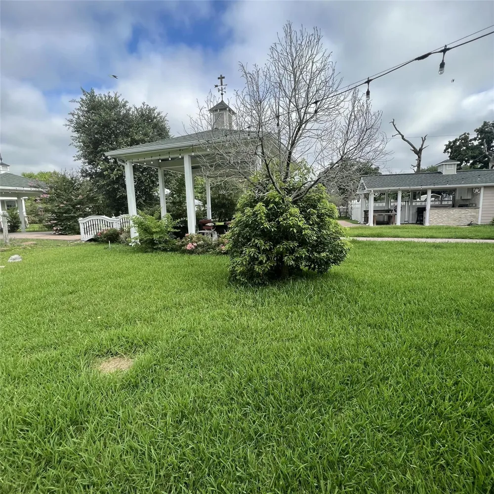 9500 Mayfield Avenue #E Shiro, TX 77876
