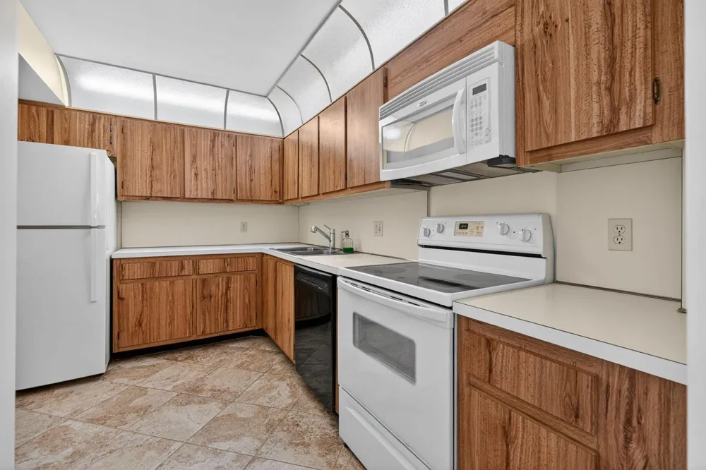 100 OCEAN TRAIL WAY #204 Jupiter, FL 33477