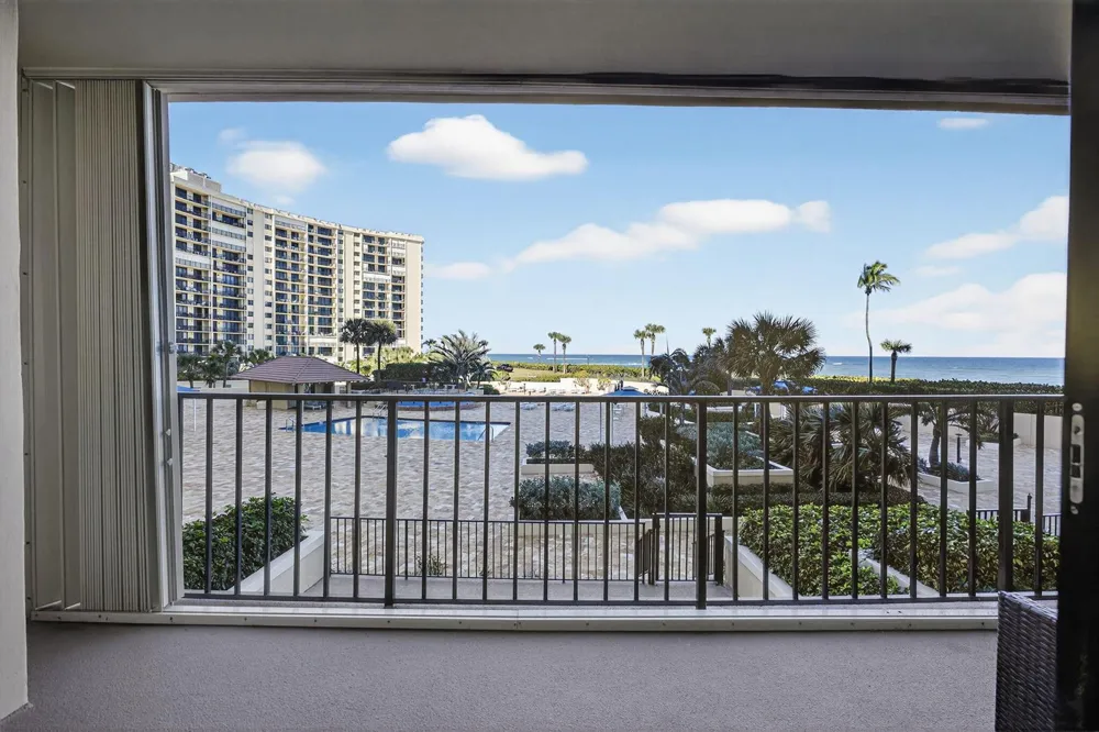 100 OCEAN TRAIL WAY #204 Jupiter, FL 33477