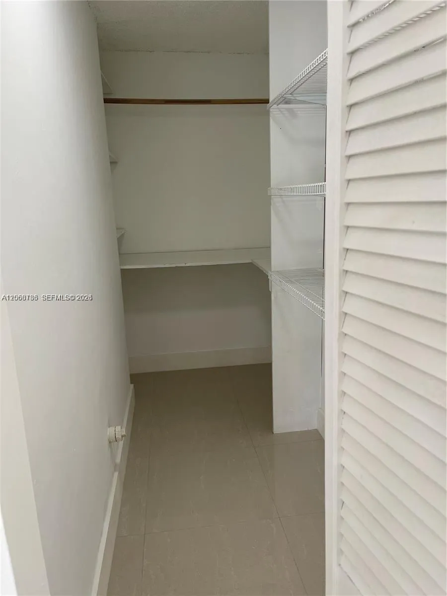 4157 SW 85th Ave #3 Davie, FL 33328