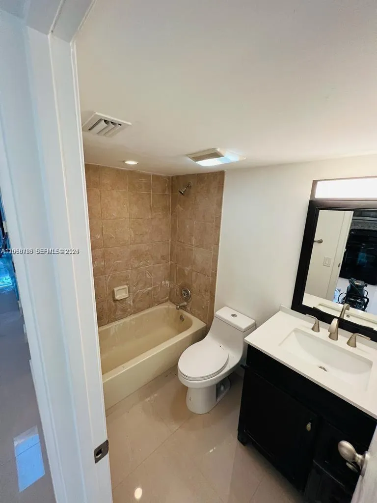 4157 SW 85th Ave #3 Davie, FL 33328
