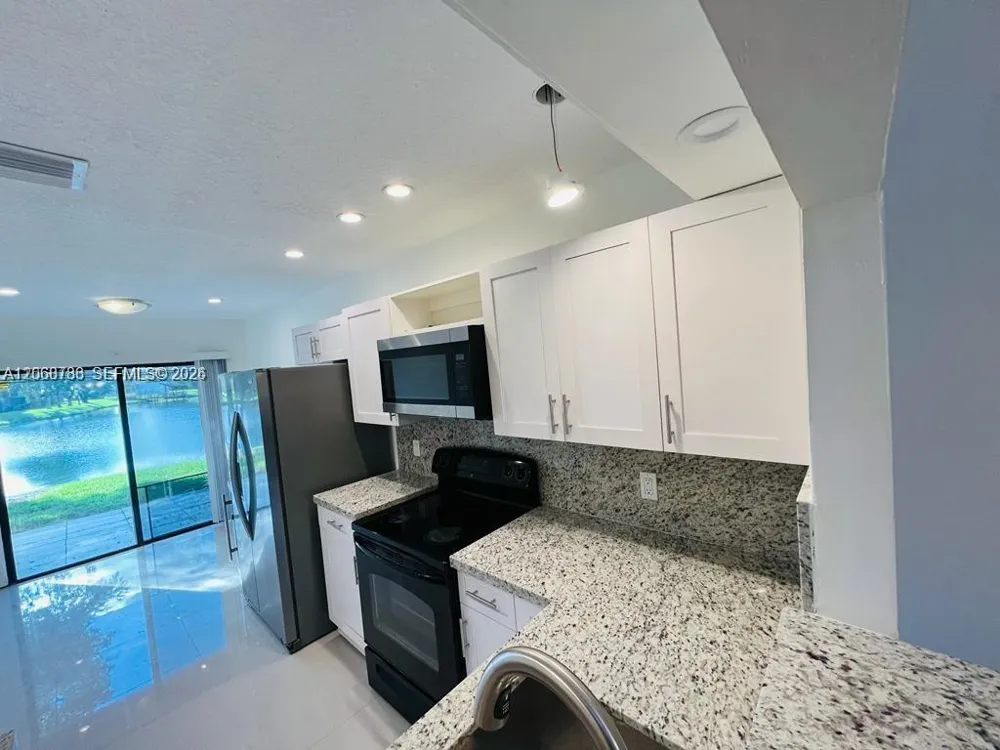 4157 SW 85th Ave #3 Davie, FL 33328