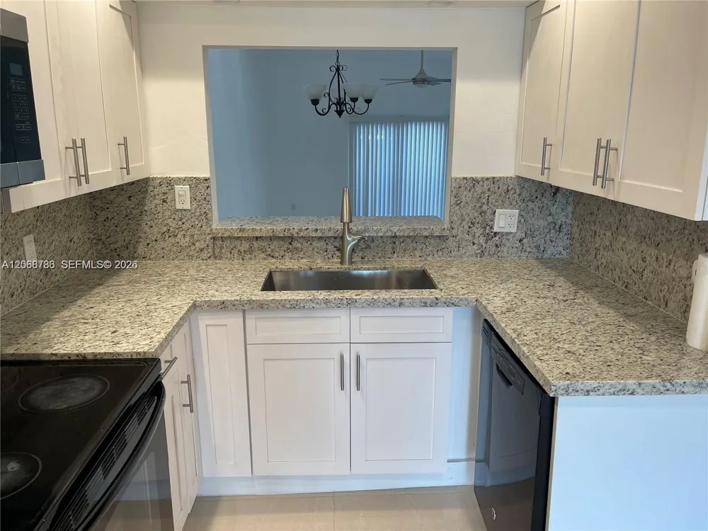 4157 SW 85th Ave #3 Davie, FL 33328