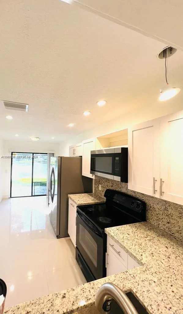 4157 SW 85th Ave #3 Davie, FL 33328