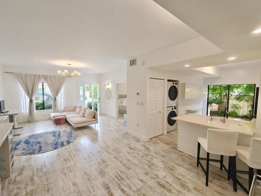 210 BELLA VISTA COURT #10 Jupiter, FL 33477