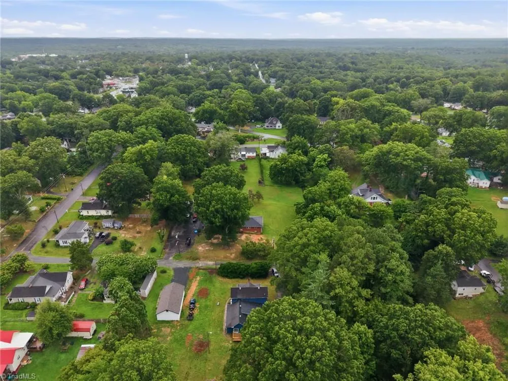 1011 4th Street Eden, NC 27288