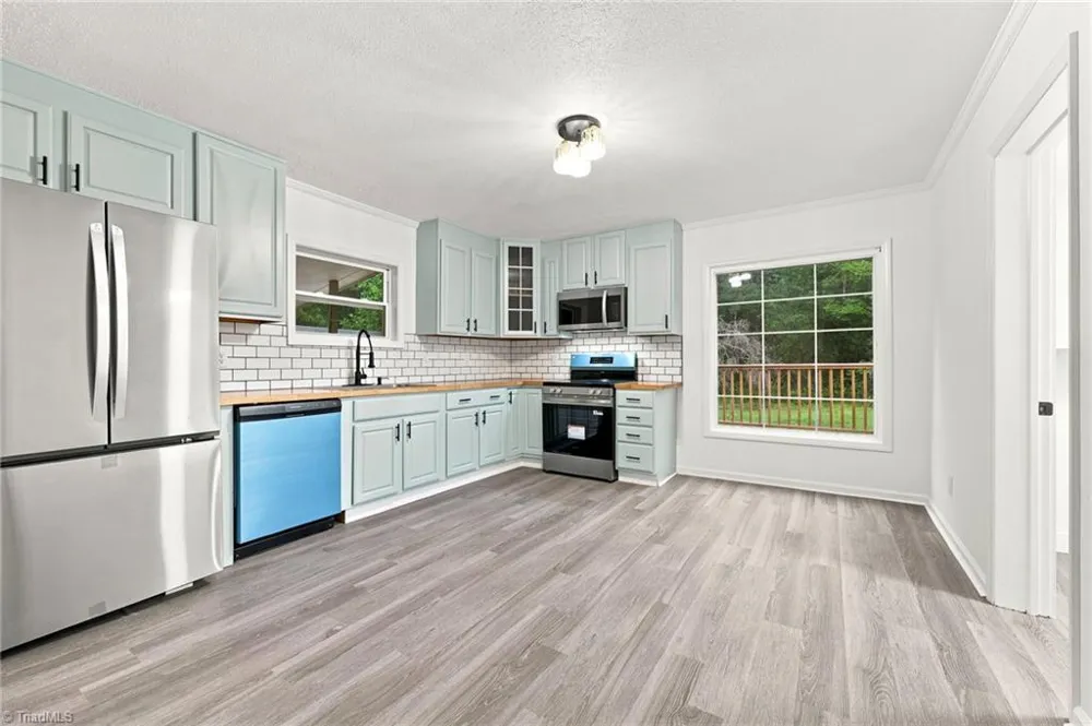 1011 4th Street Eden, NC 27288