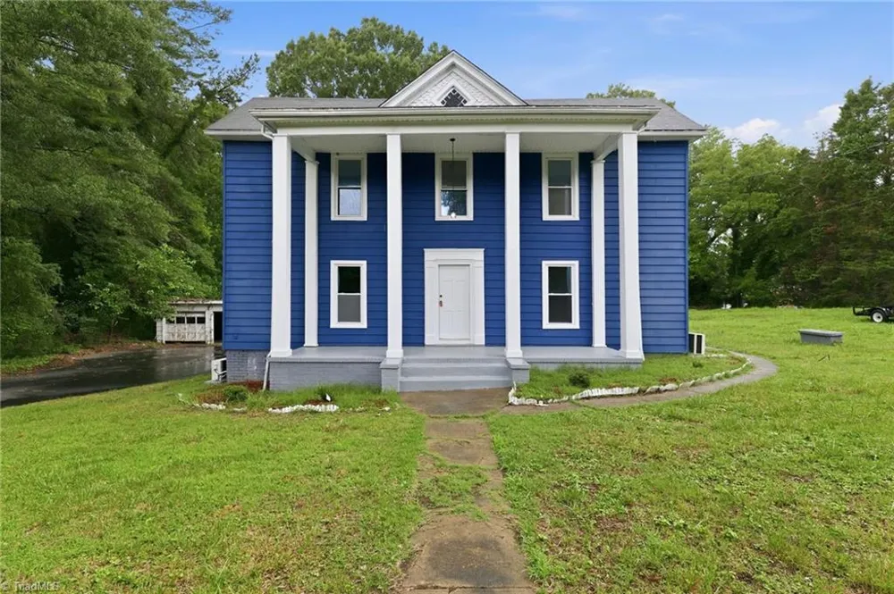 1011 4th Street Eden, NC 27288