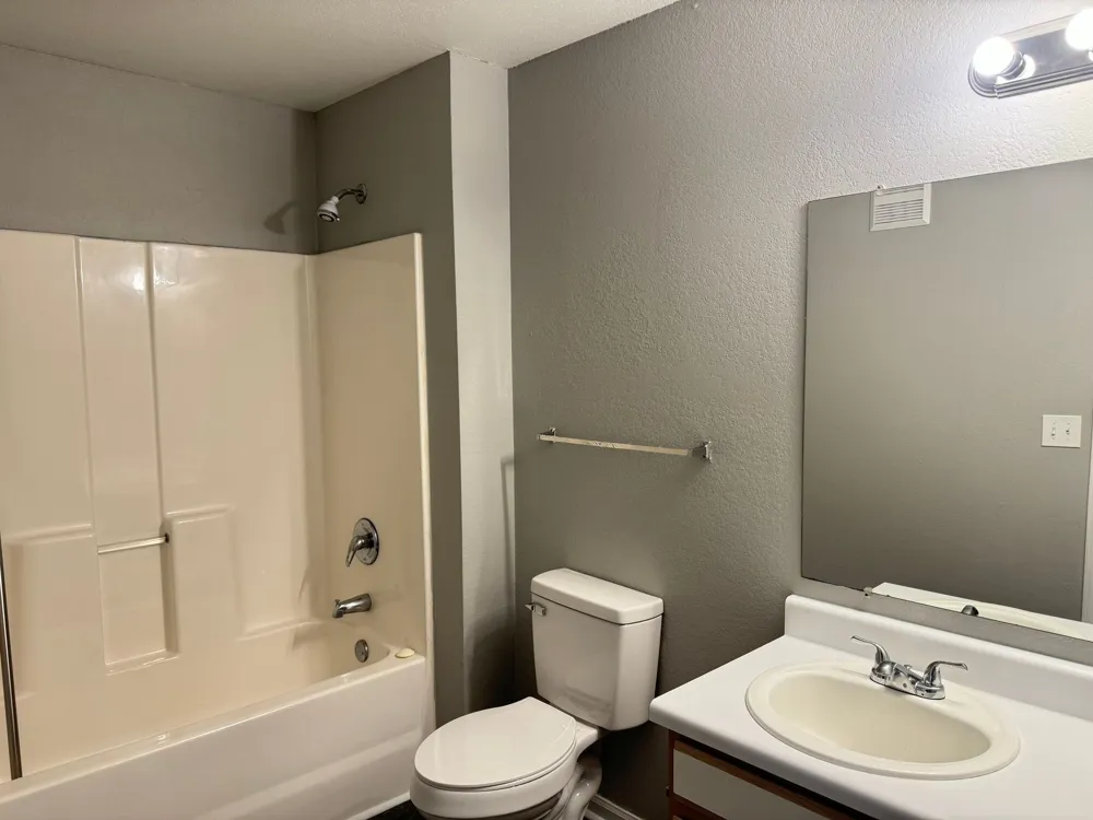2113 Ringgold Ct #306 Clarksville, TN 37042