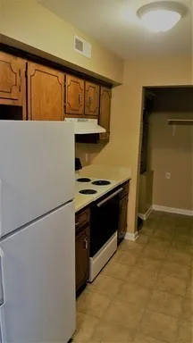 3885 Northeast Dr #E Clarksville, TN 37040