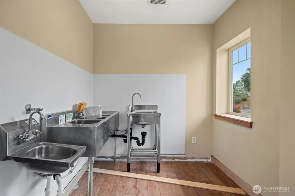 261043 Highway 101 #C Sequim, WA 98382