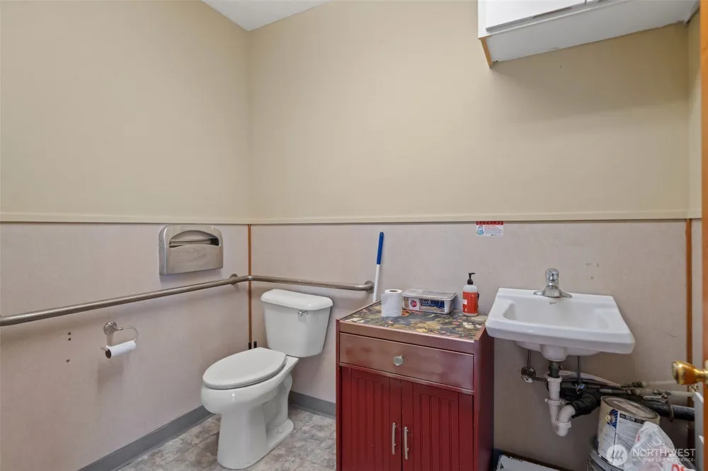 261043 Highway 101 #C Sequim, WA 98382