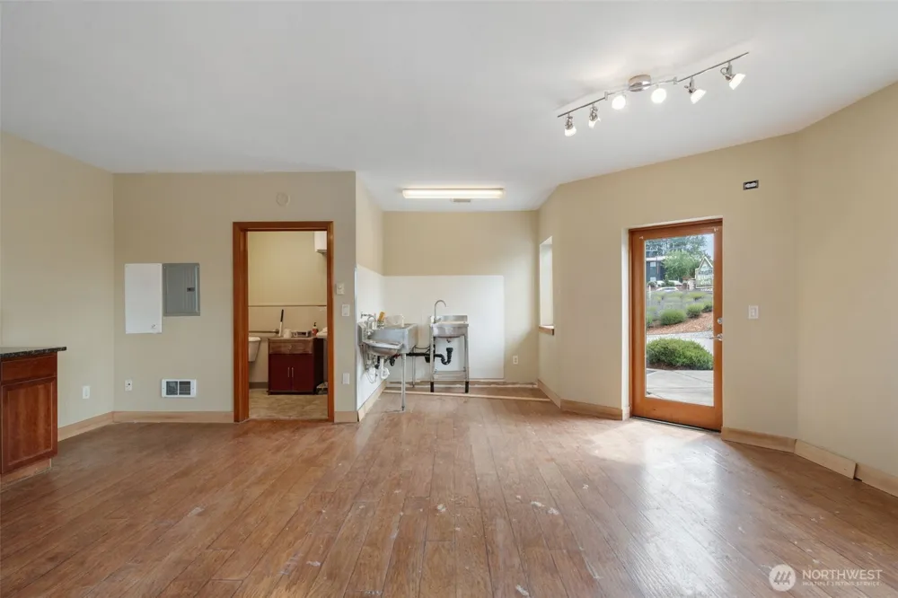 261043 Highway 101 #C Sequim, WA 98382