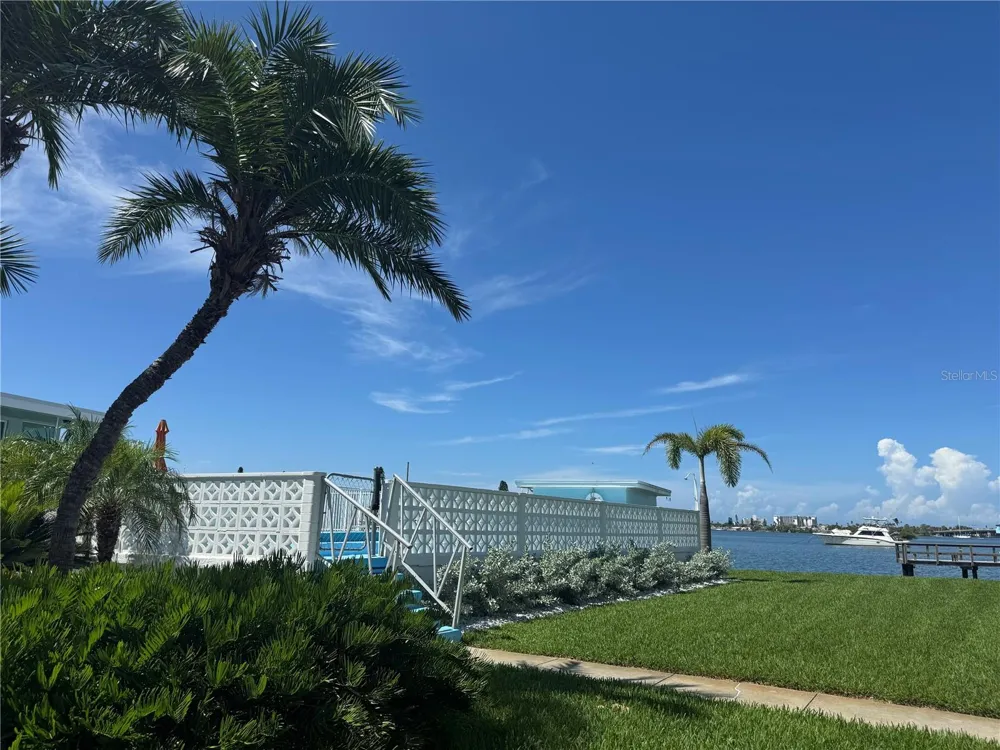1834 SHORE DRIVE S #6 South Pasadena, FL 33707