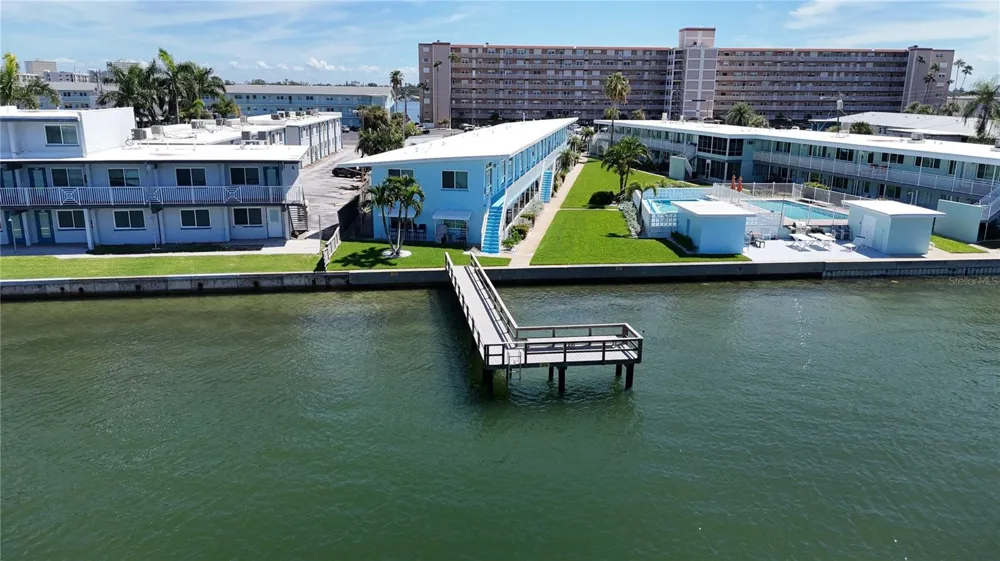 1834 SHORE DRIVE S #6 South Pasadena, FL 33707