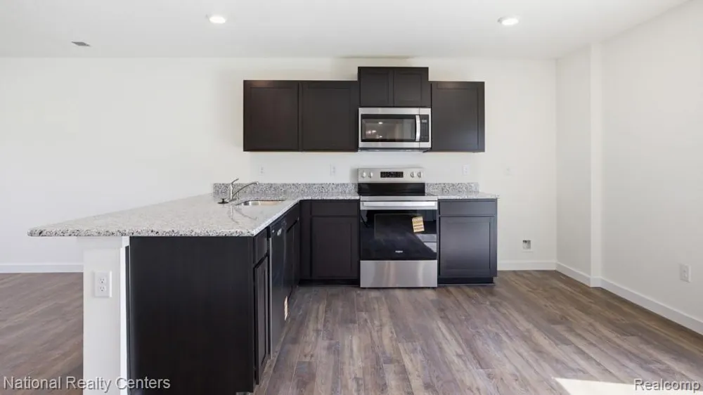 10465 Valley Drive Goodrich Village, MI 48438