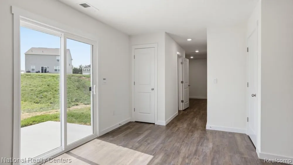 10465 Valley Drive Goodrich Village, MI 48438