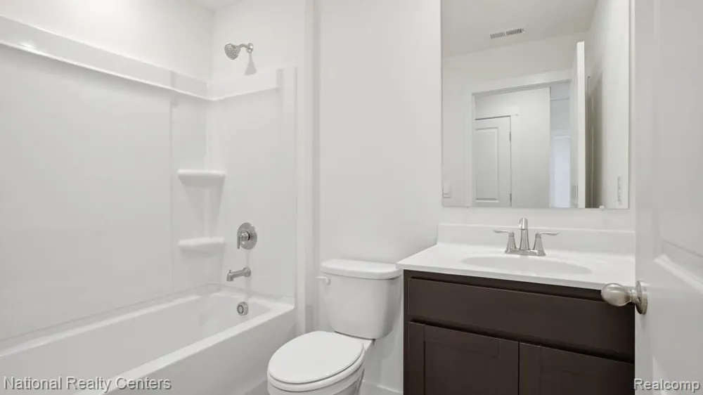 10465 Valley Drive Goodrich Village, MI 48438