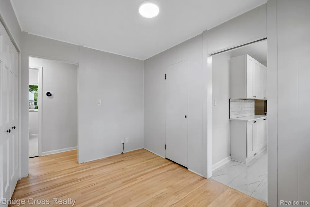 2614 Essex Street Royal Oak City, MI 48073