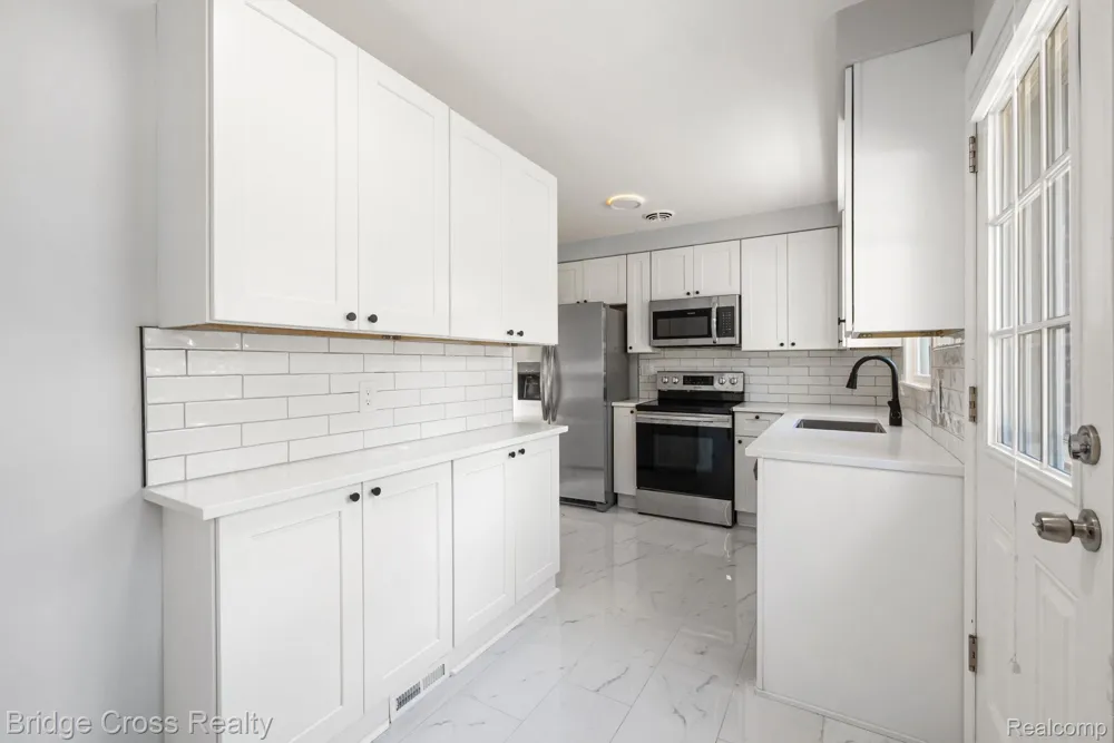 2614 Essex Street Royal Oak City, MI 48073
