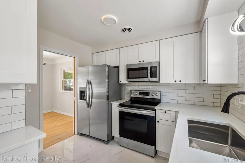 2614 Essex Street Royal Oak City, MI 48073