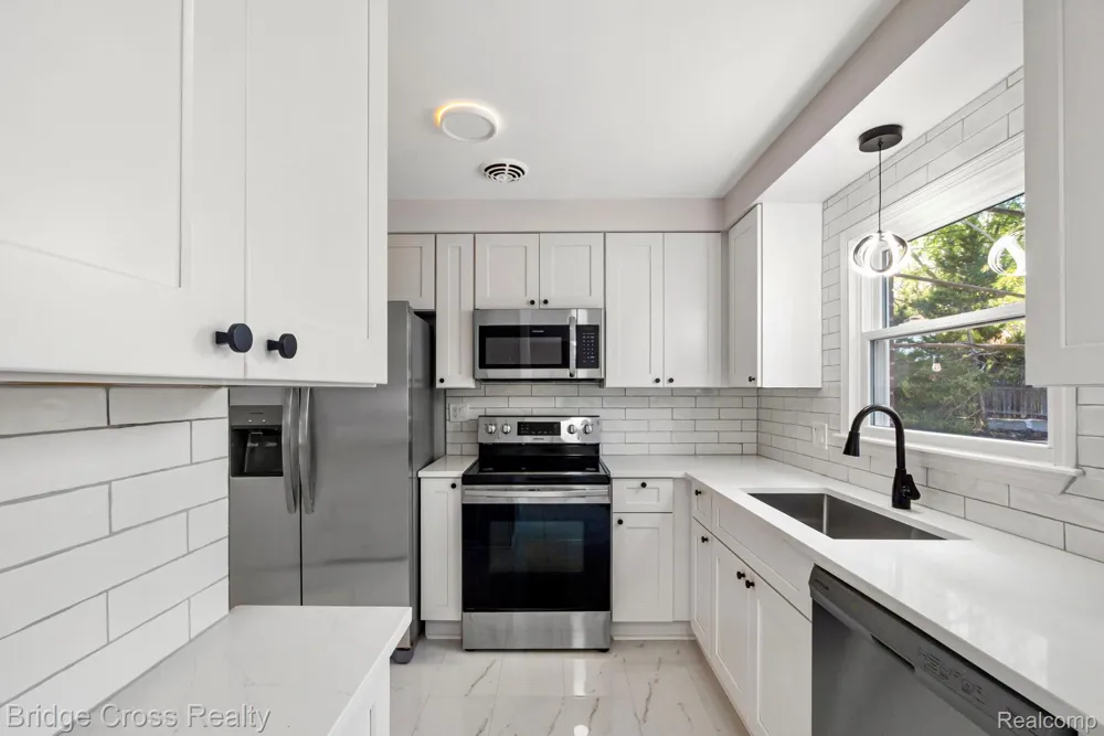 2614 Essex Street Royal Oak City, MI 48073