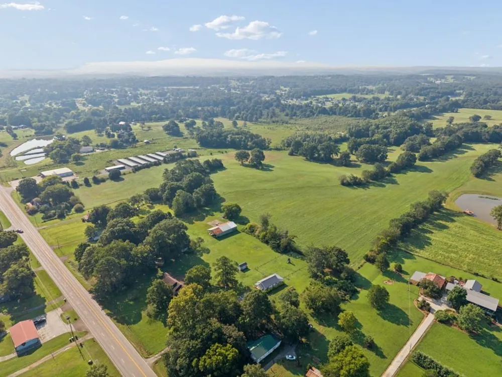 6873 Fairmount Highway SE Calhoun, GA 30701