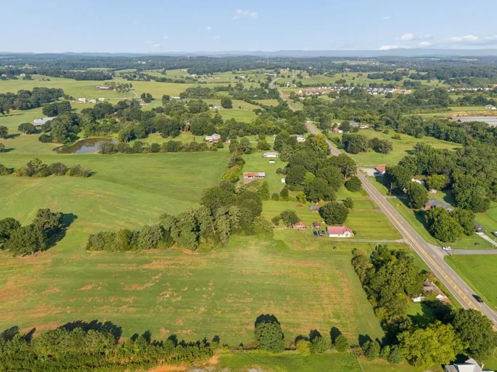 6873 Fairmount Highway SE Calhoun, GA 30701