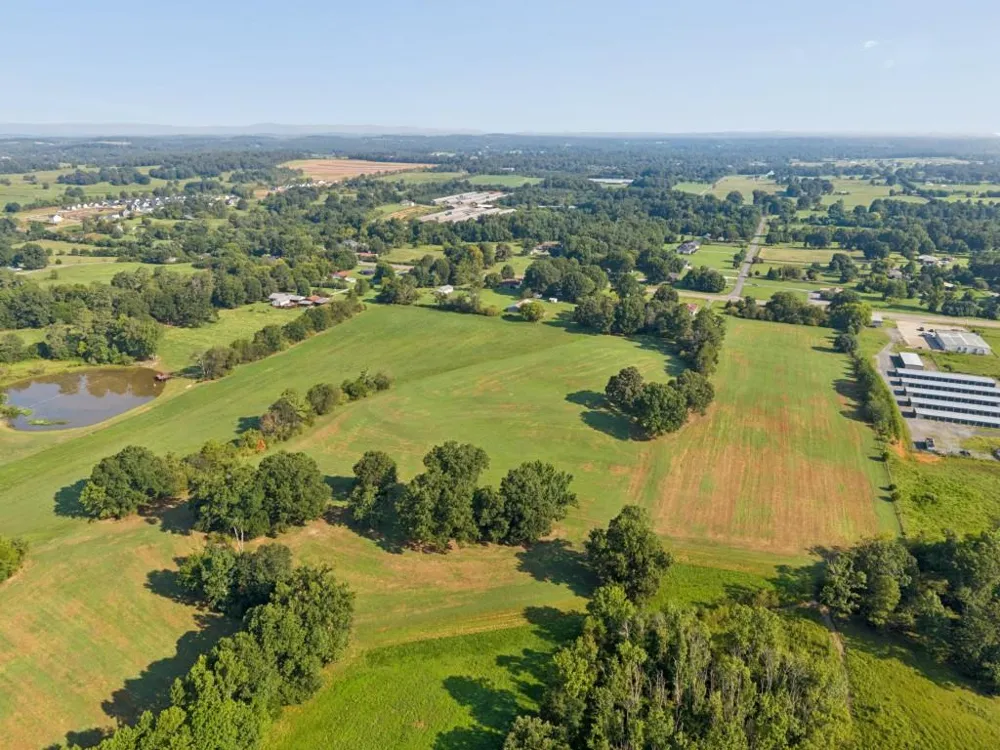 6873 Fairmount Highway SE Calhoun, GA 30701
