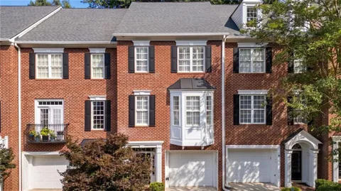 1806 Waters Edge Trail