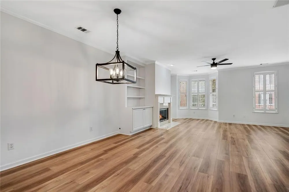 1806 Waters Edge Trail Roswell, GA 30075