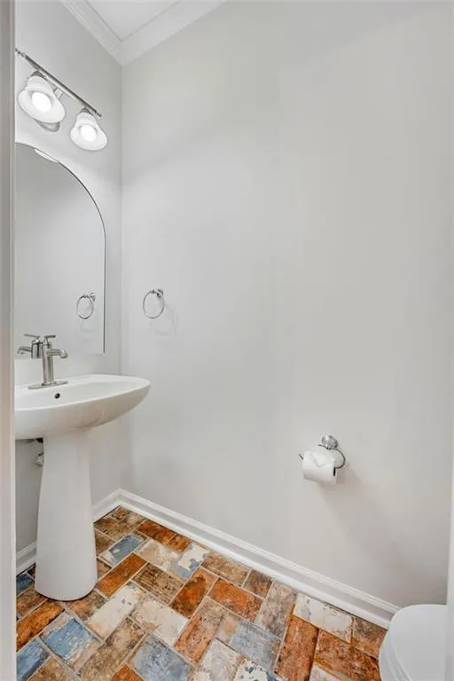 1806 Waters Edge Trail Roswell, GA 30075