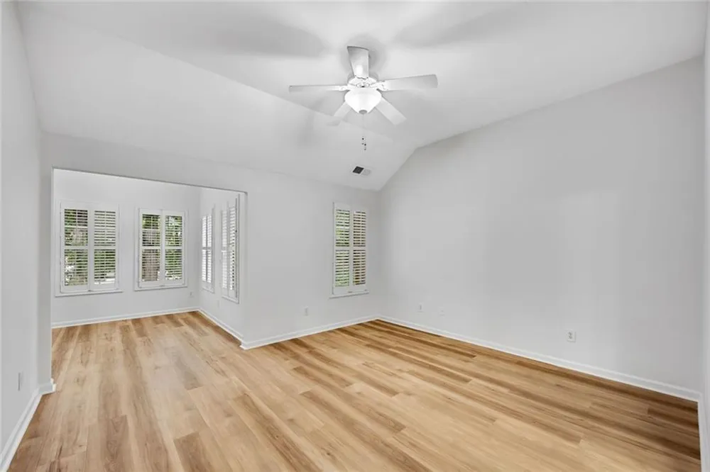 1806 Waters Edge Trail Roswell, GA 30075