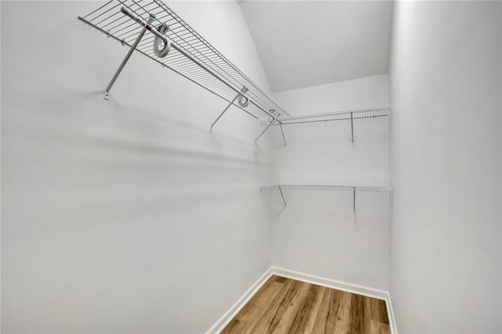 1806 Waters Edge Trail Roswell, GA 30075