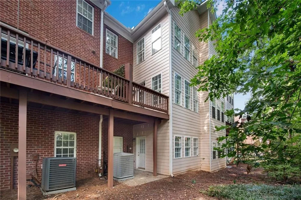 1806 Waters Edge Trail Roswell, GA 30075