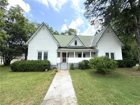 599 Gordon Street