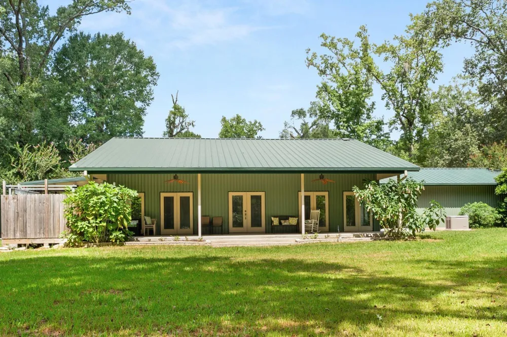 451 W Main Drive Shepherd, TX 77371