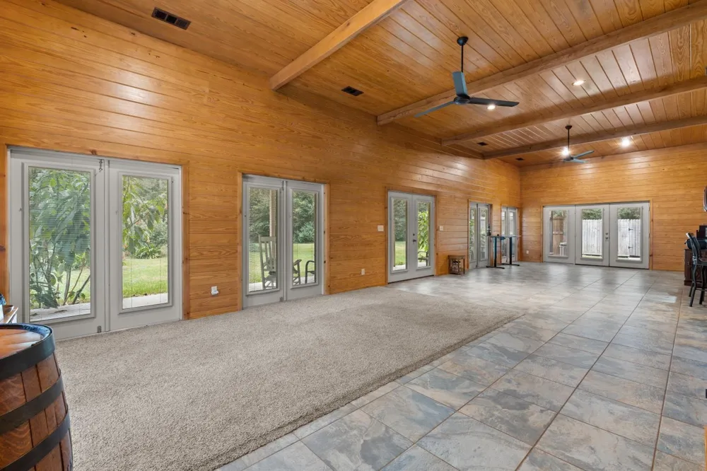 451 W Main Drive Shepherd, TX 77371