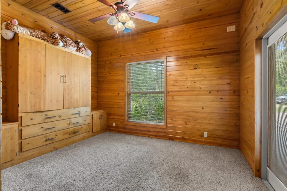 451 W Main Drive Shepherd, TX 77371