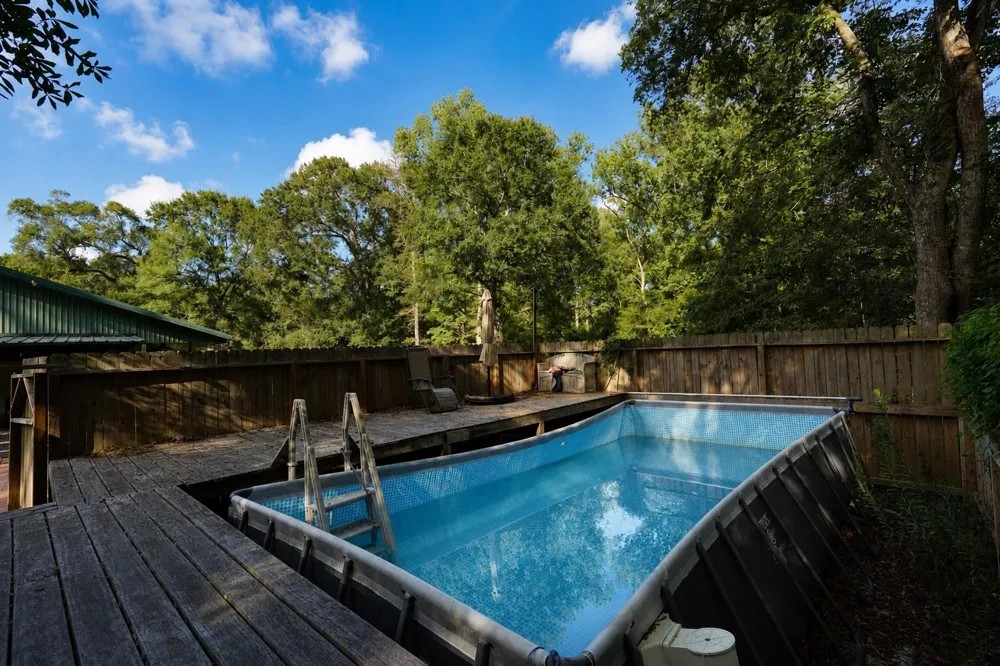 451 W Main Drive Shepherd, TX 77371