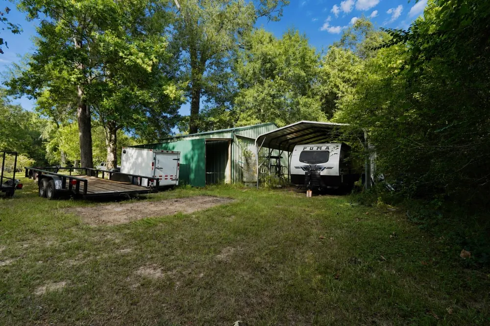451 W Main Drive Shepherd, TX 77371