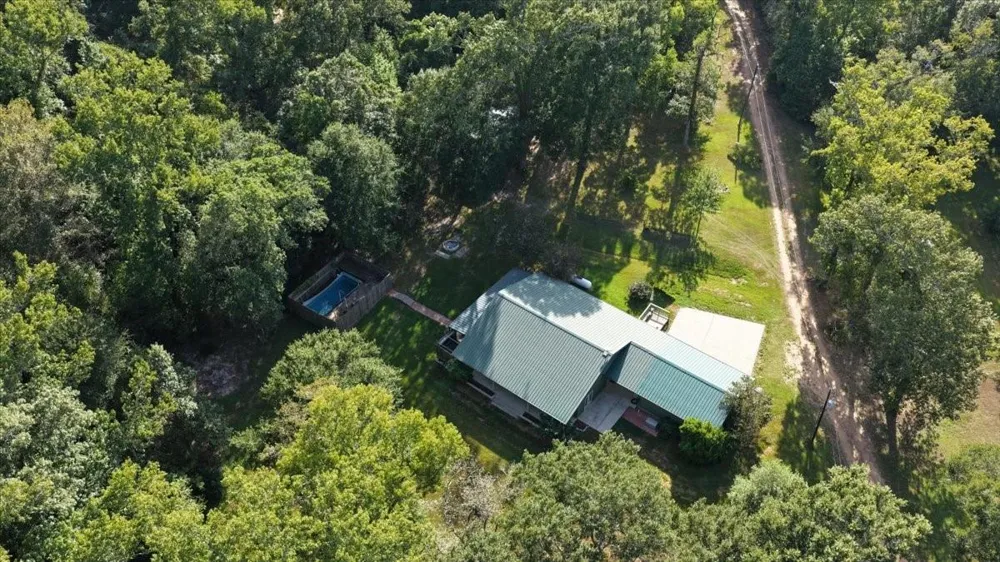 451 W Main Drive Shepherd, TX 77371