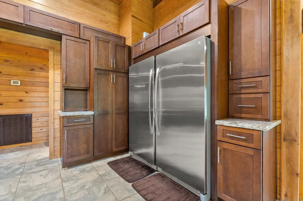 451 W Main Drive Shepherd, TX 77371