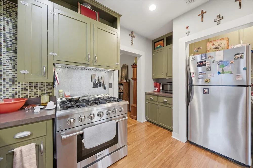 156 2nd Avenue Columbus, TX 78934