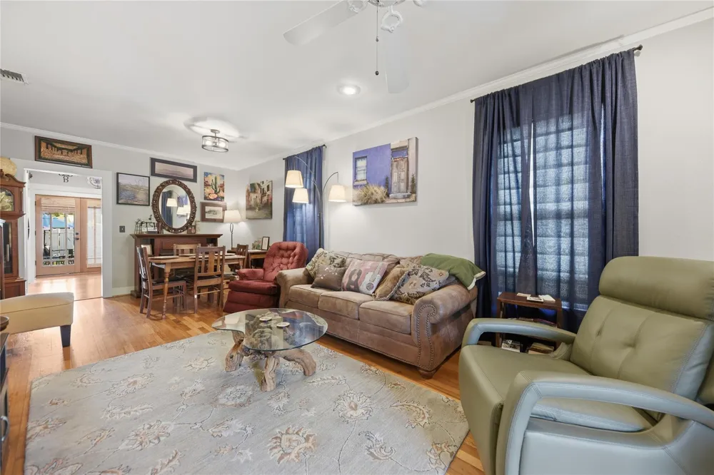 156 2nd Avenue Columbus, TX 78934