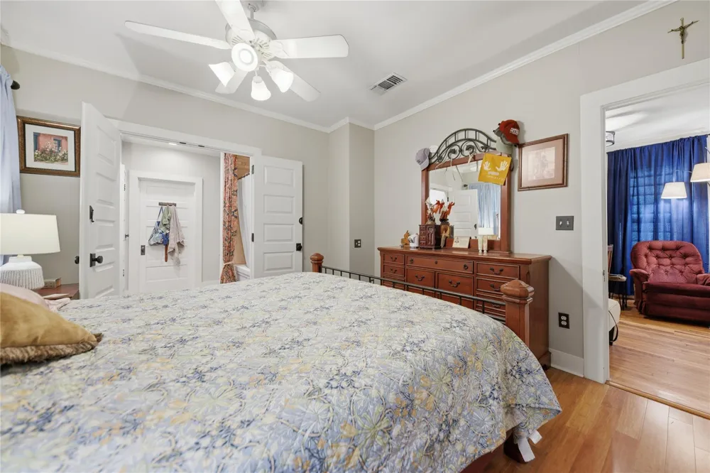156 2nd Avenue Columbus, TX 78934