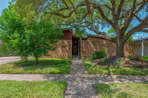 6226 Birdwood Road